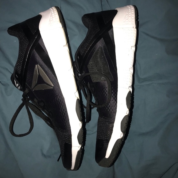 Men’s Reebok Running Shoe - Picture 2 of 7